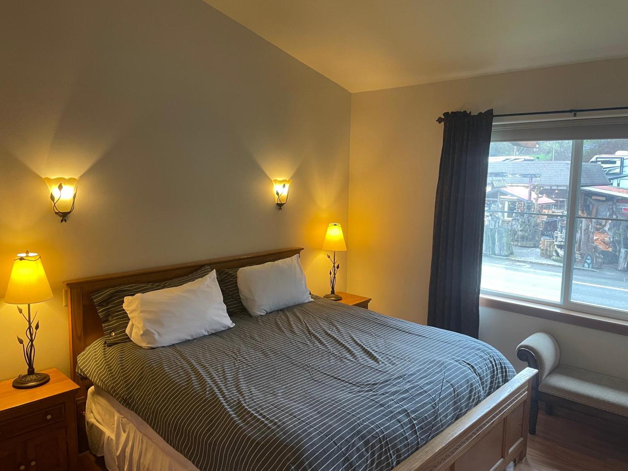 Oceanfront Allyn Apartment מראה חיצוני תמונה